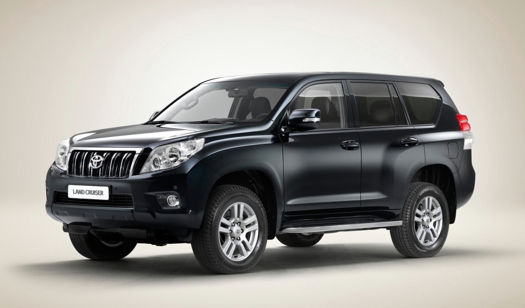 Тойота Land Cruiser черный