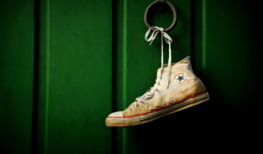 Converse обувь на двери
