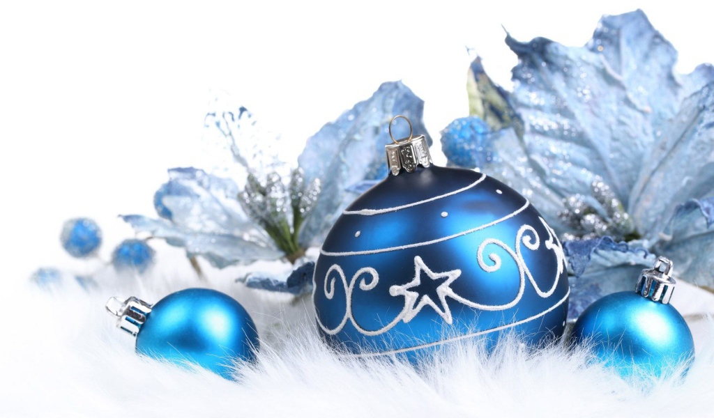 Голубые украшения на рождество