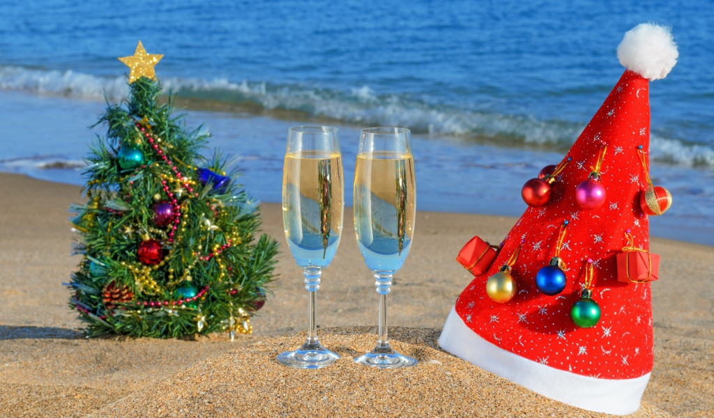 Шампанское на рождество в тёплой стране