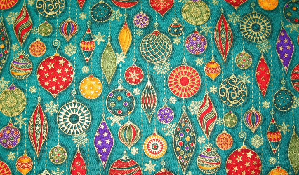 Ткань с рисунком ёлочных игрушек на рождество