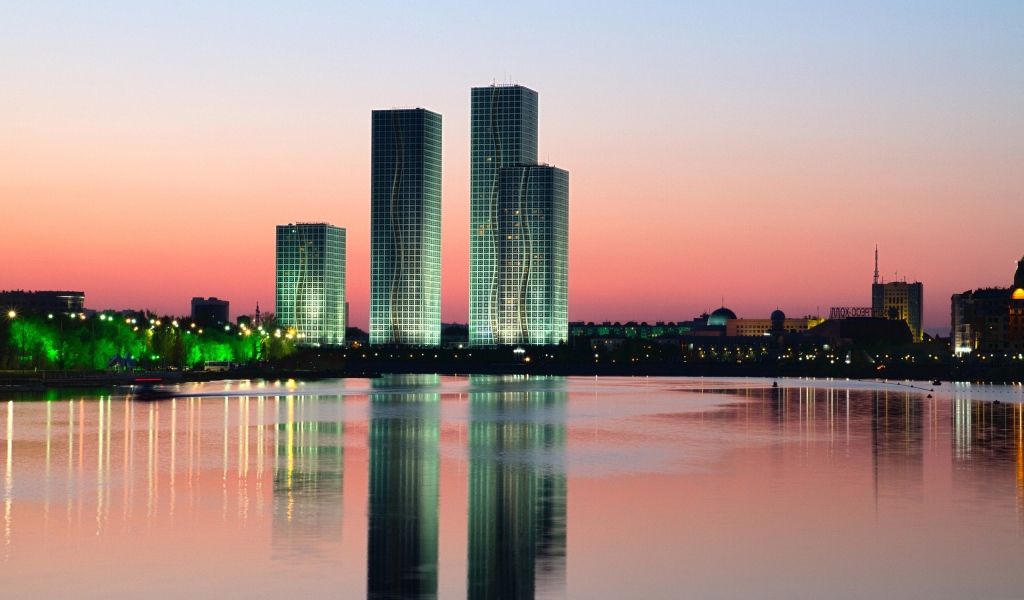 Небоскребы у воды