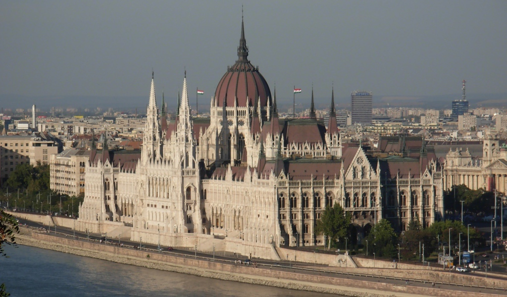 Здание парламента Венгрии