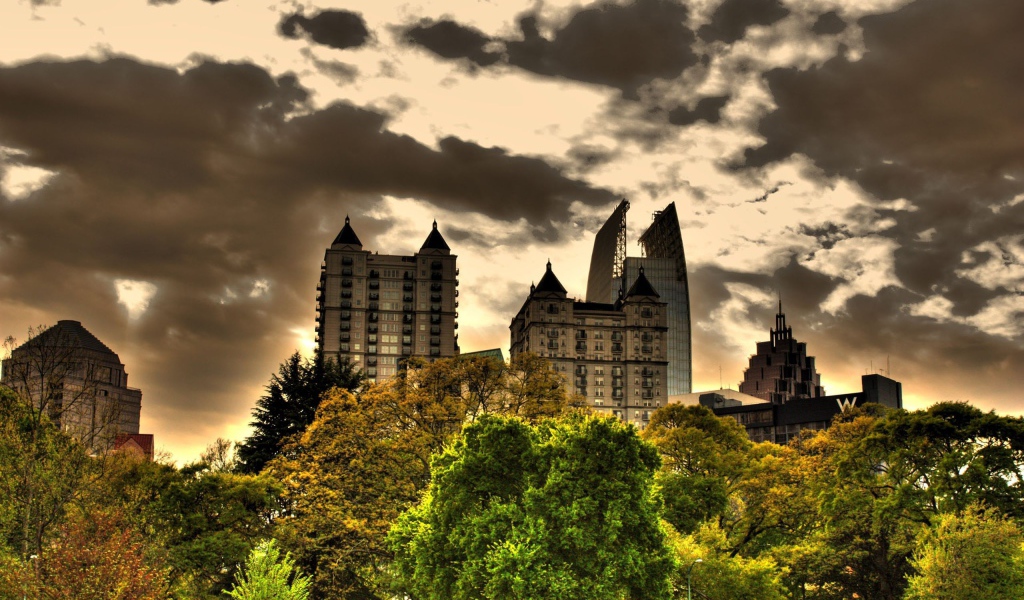 Город строится