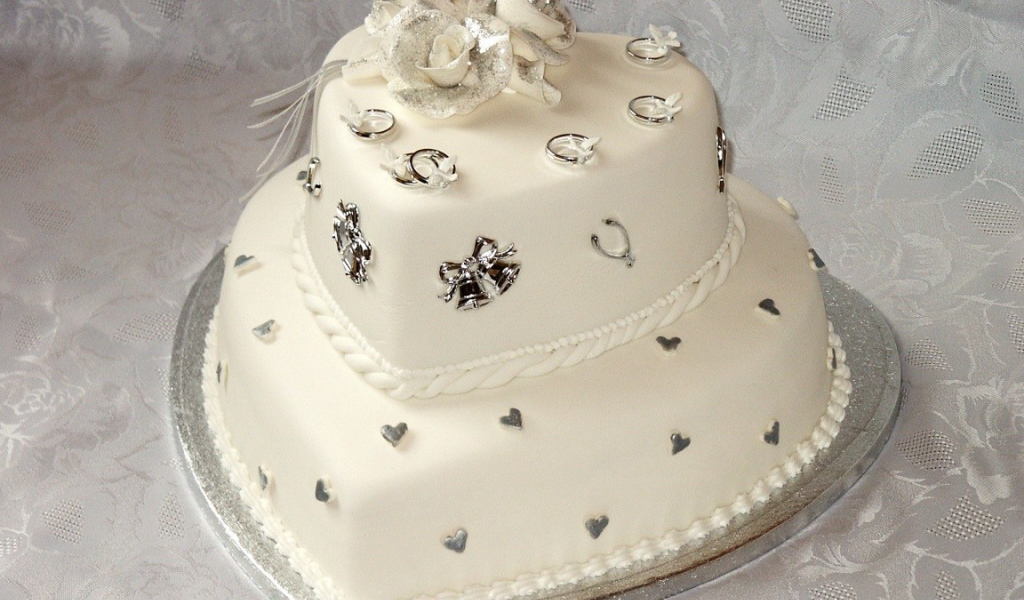 Красивый свадебный торт