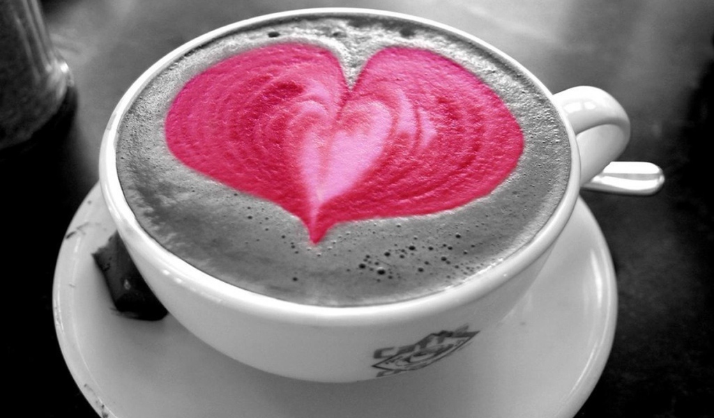 Кофе с пенкой сердечком
