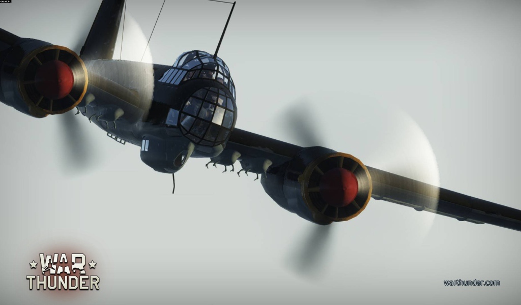 War Thunder огромный самолет крупным планом