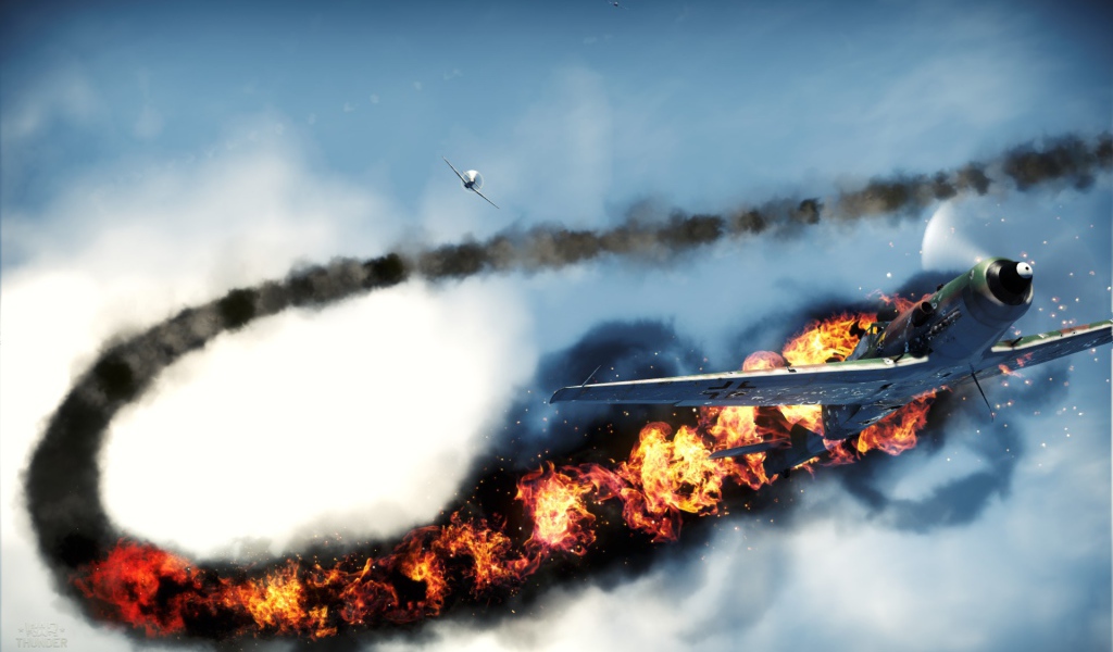 War Thunder военный самолет был подбит