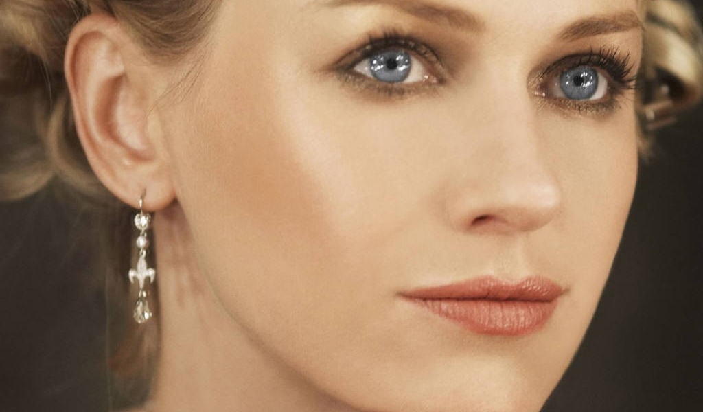 Актриса Наоми Ватс