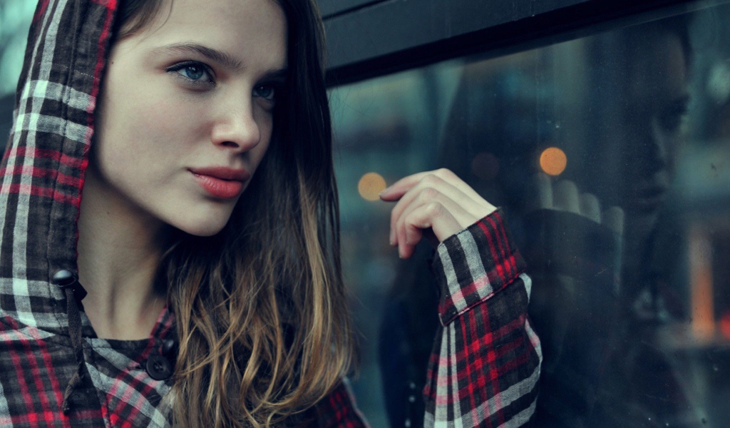 Куртка с капюшеном