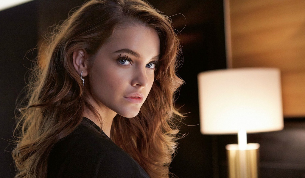 Модель брюнетка Барбара Палвин