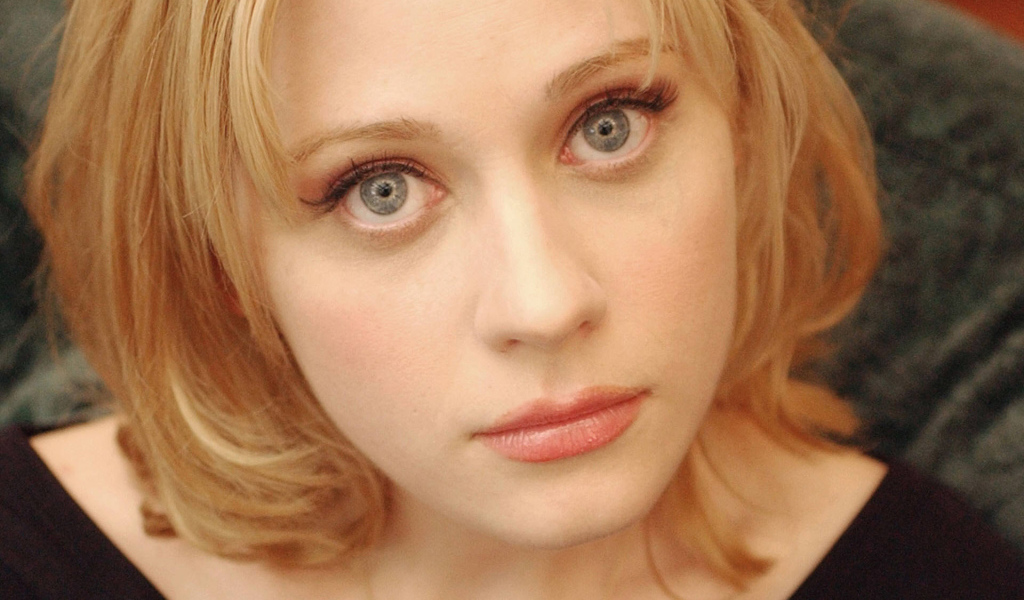 Зоя с серыми глазами