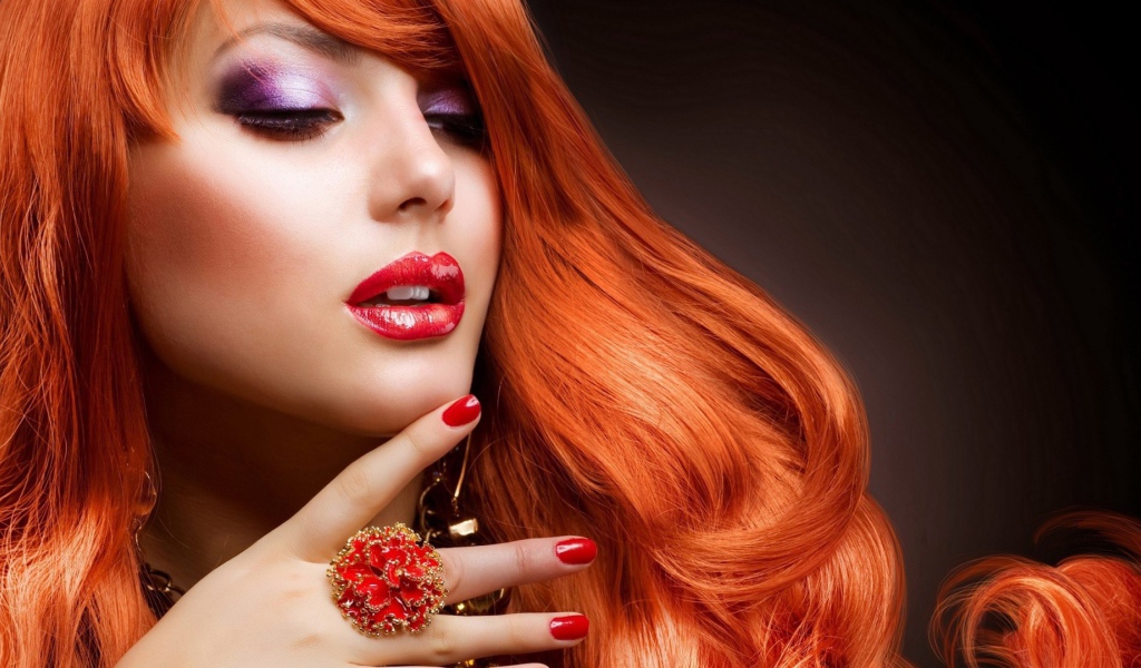 Красный макияж