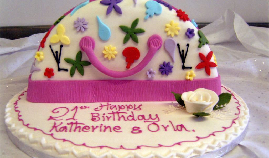 Красивый торт ко дню рождения