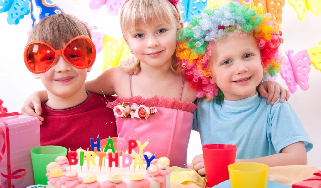 Лучшие друзья пришли на день рождения