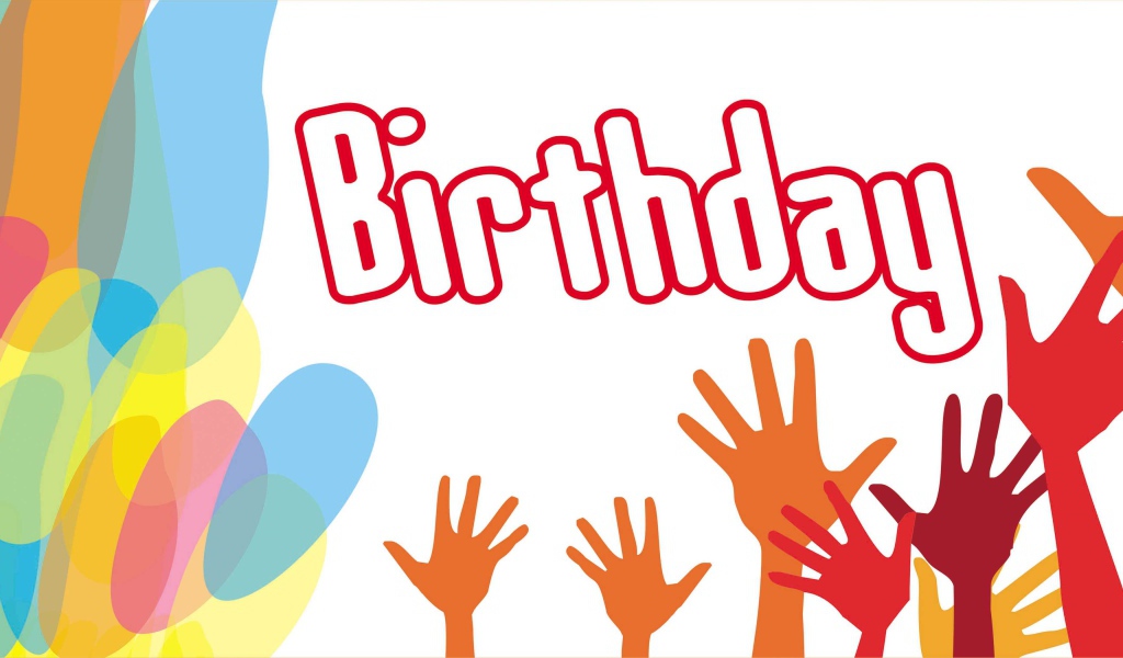 Весёлая картинка с поднятыми руками на день рождения