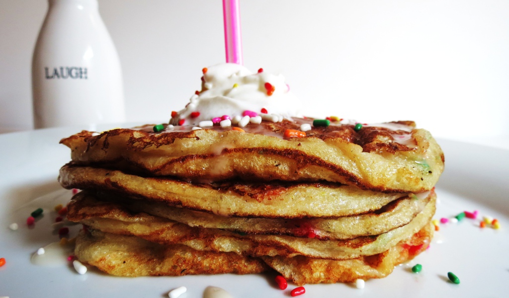 Блинчики с кремом на день рождения