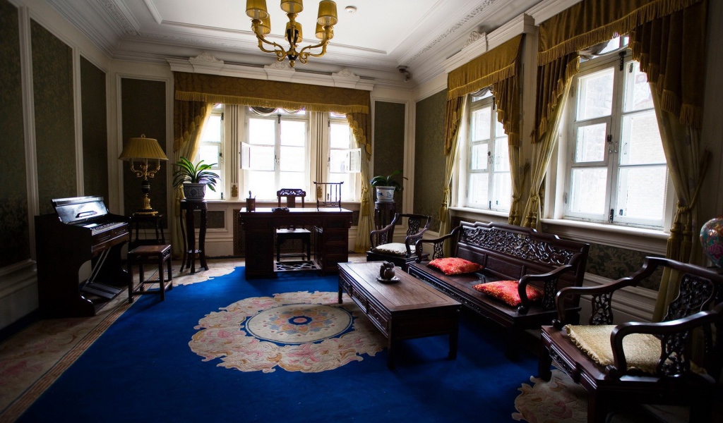 Комната с пианино