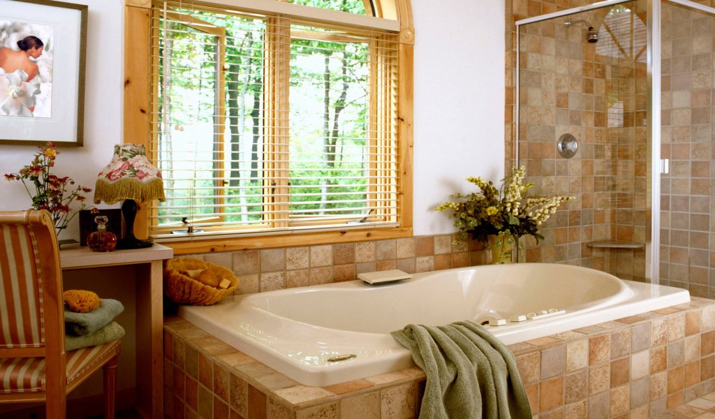 Интерьер ванной комнаты с душем