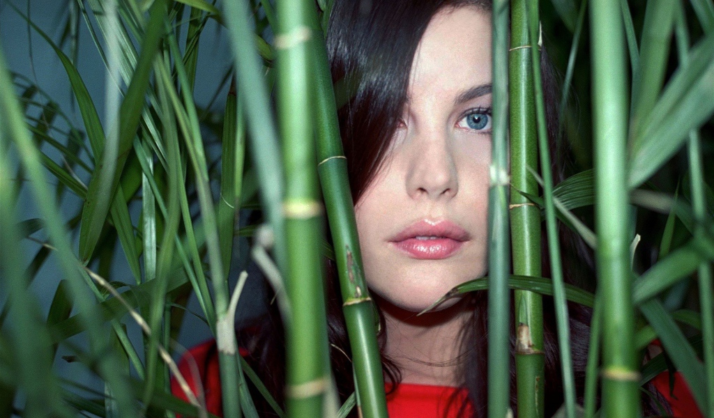 Лив Тайлер в бамбуке
