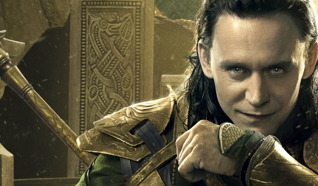 Тор темный мир: Локи лицо крупным планом