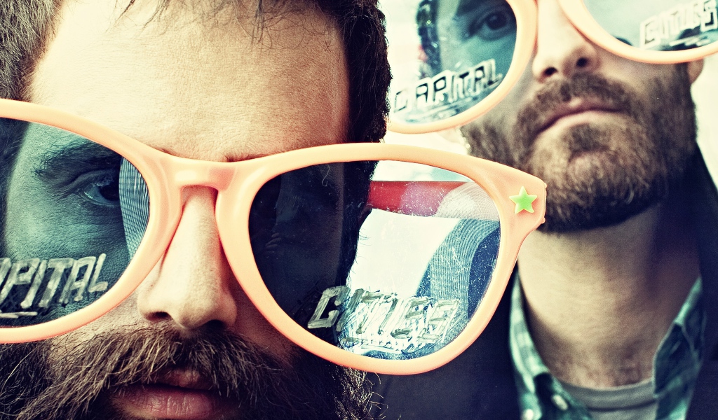 Capital Cities в очках