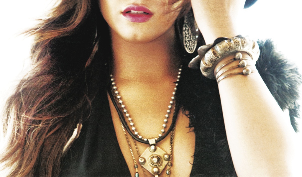 Demi Lovato в шляпке