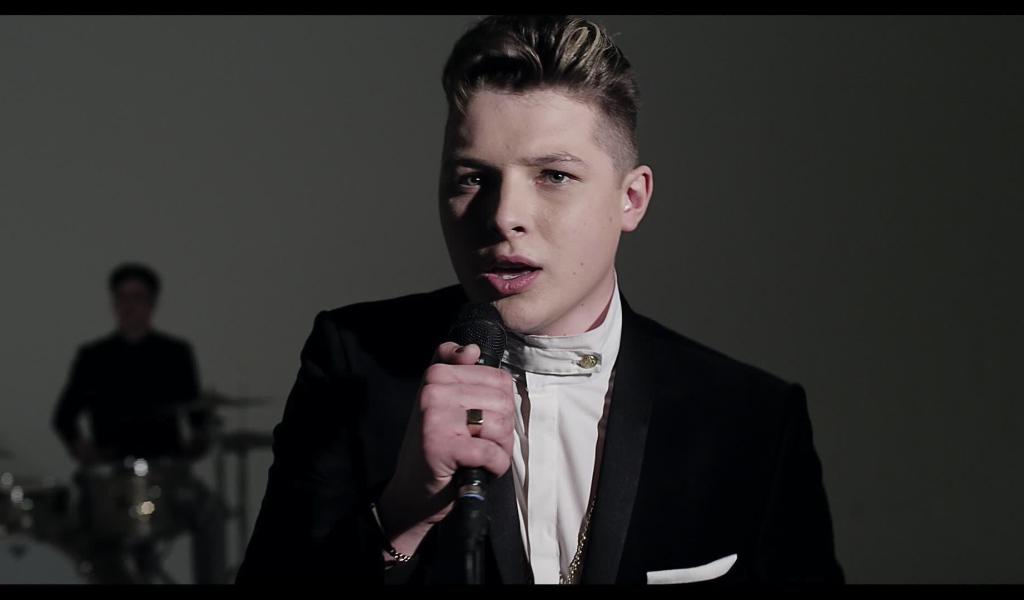 John Newman с песней Love Me Again