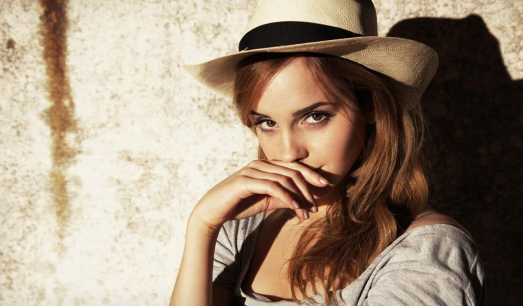 Ленка в шляпке