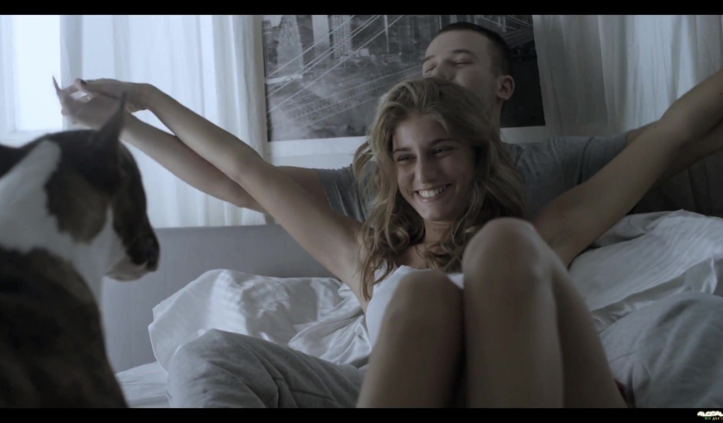 Макс Корж с девушкой и собакой