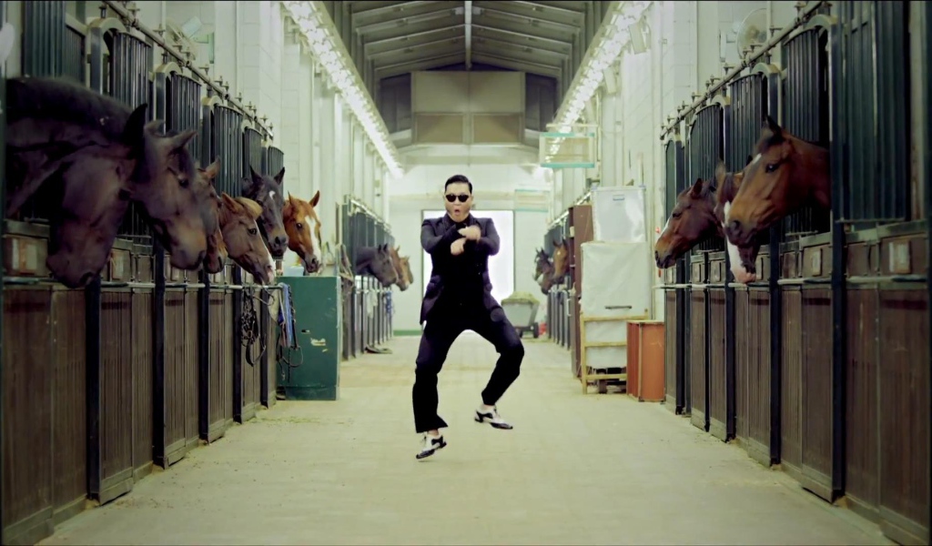 PSY в своем клипе Гангам Стайл
