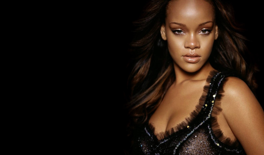 Rihanna черная картинка
