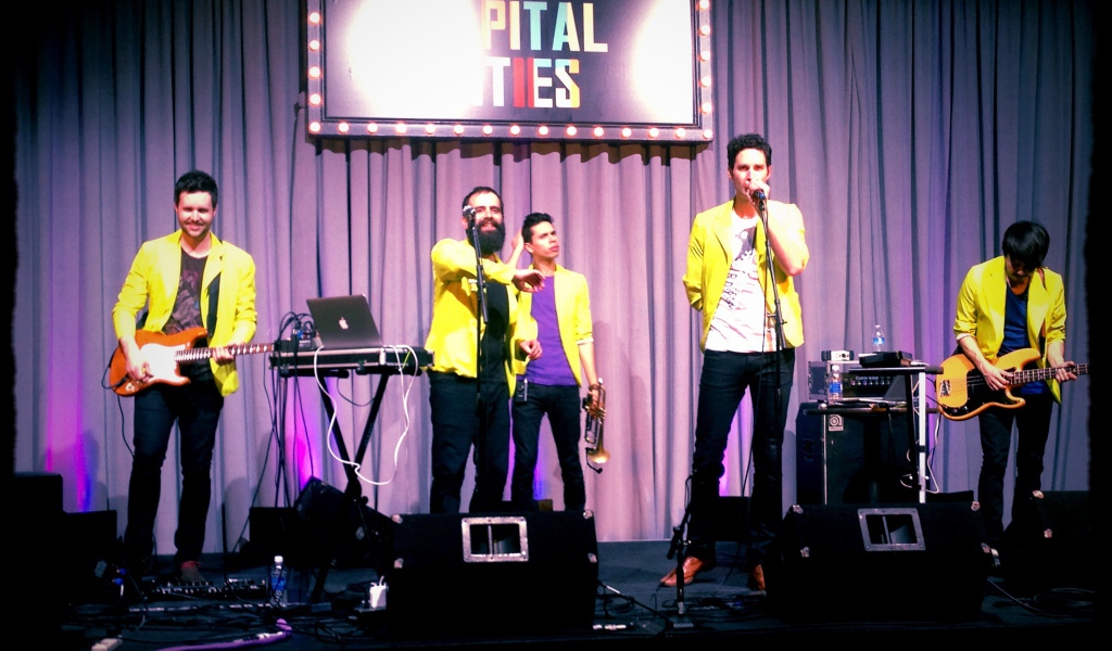 Capital Cities выступают