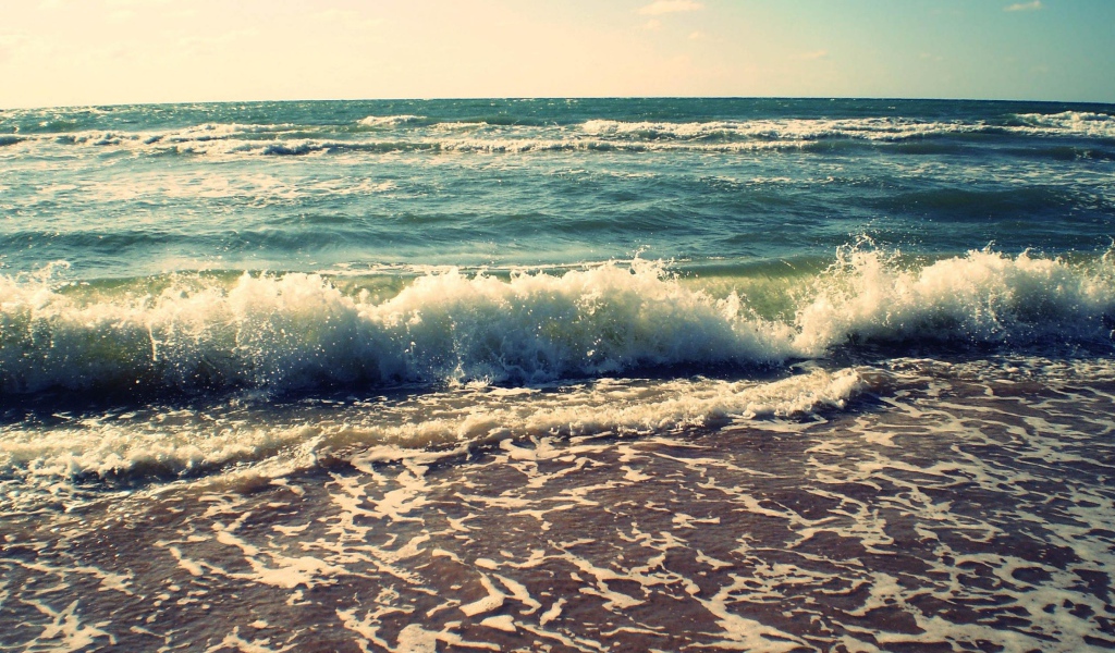 Шумный пляж