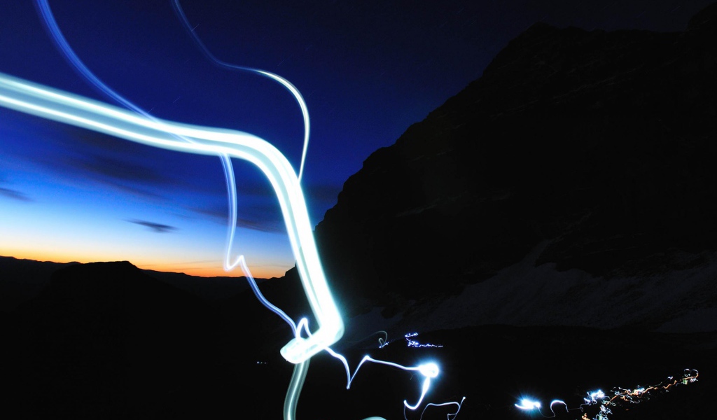 Полоски света в ночи