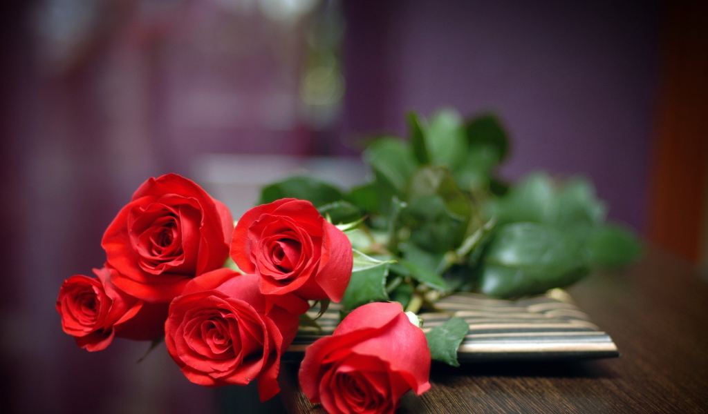 Букет красных роз