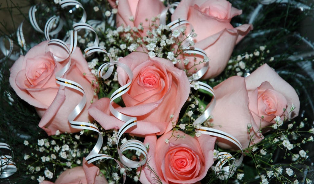 Праздничный букет роз