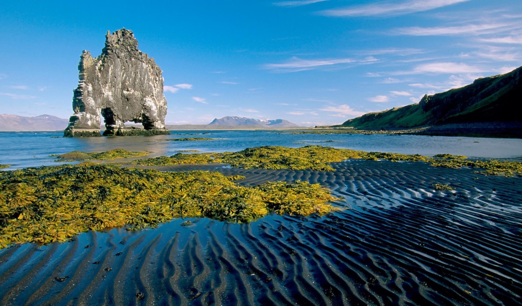 Остров скала