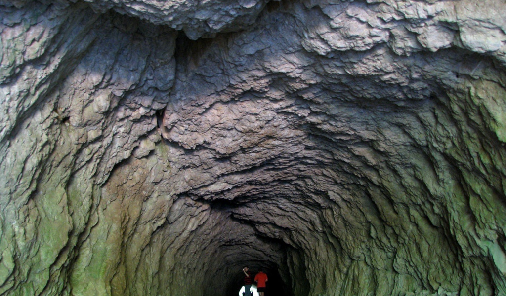 Пещера в Болгарии