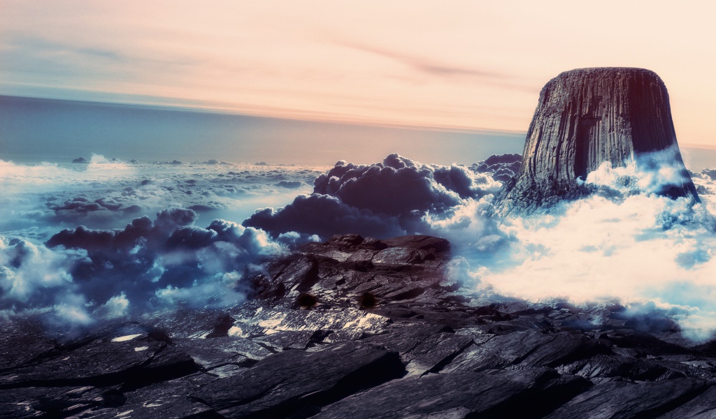 Горный пейзаж выше облаков