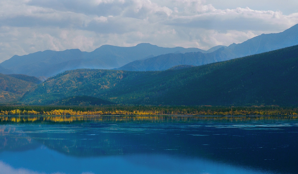 Горы и морская гладь