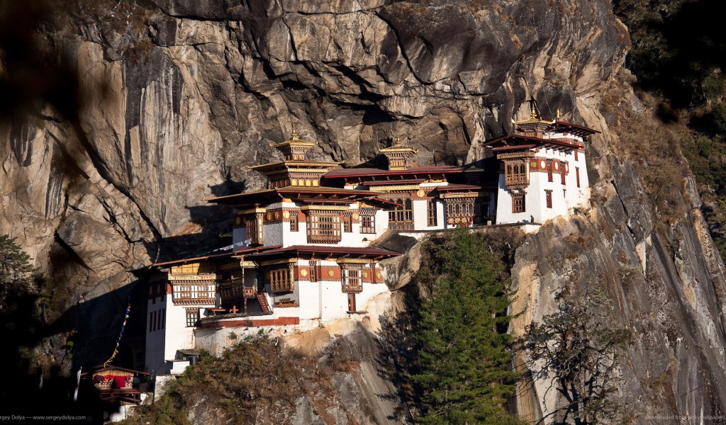 Дом на скалах