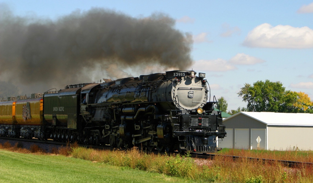 Огромный поезд