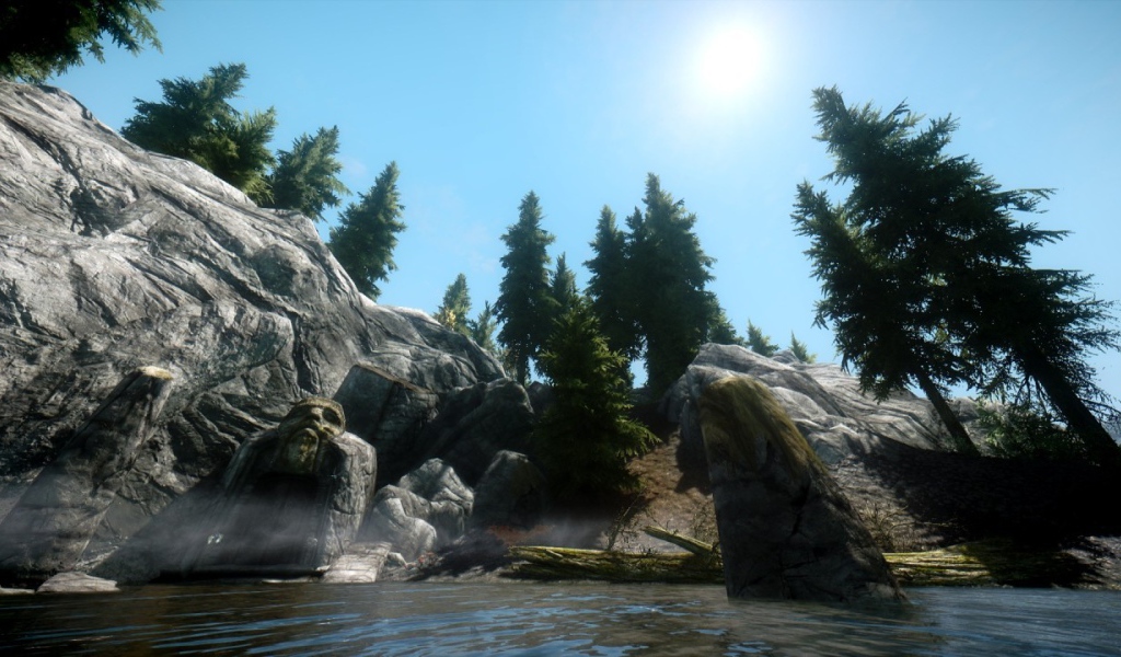 Каменная статуя