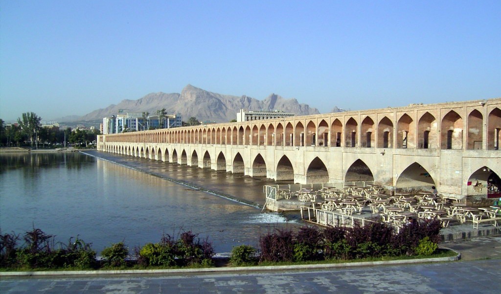 Плотина в азии