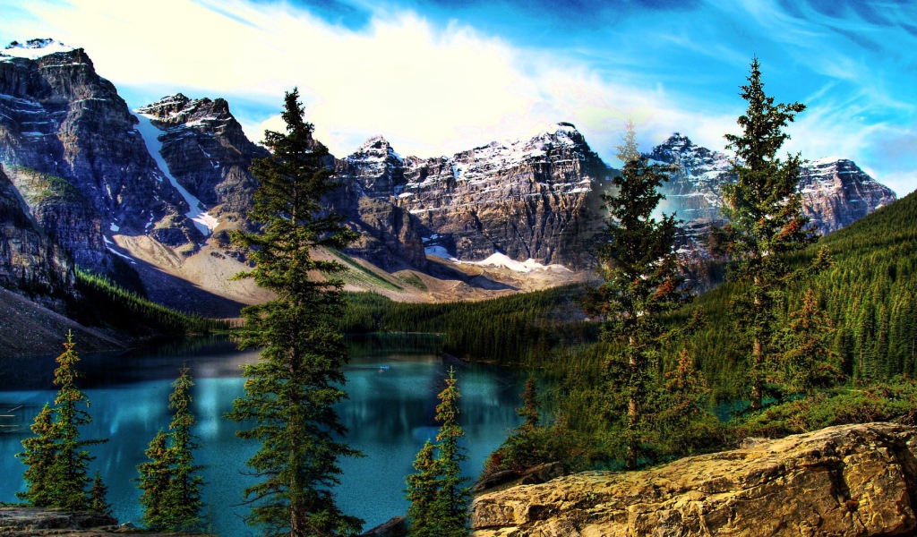 Горное озеро Moraine