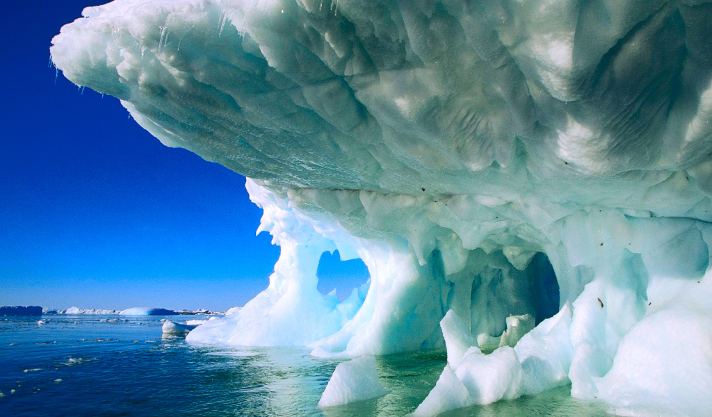 Фигурный айсберг