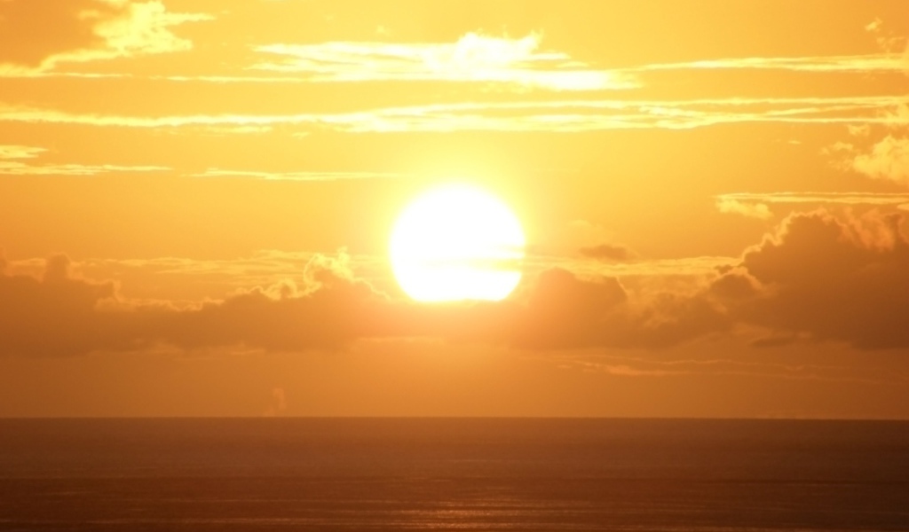 Солнце над морем