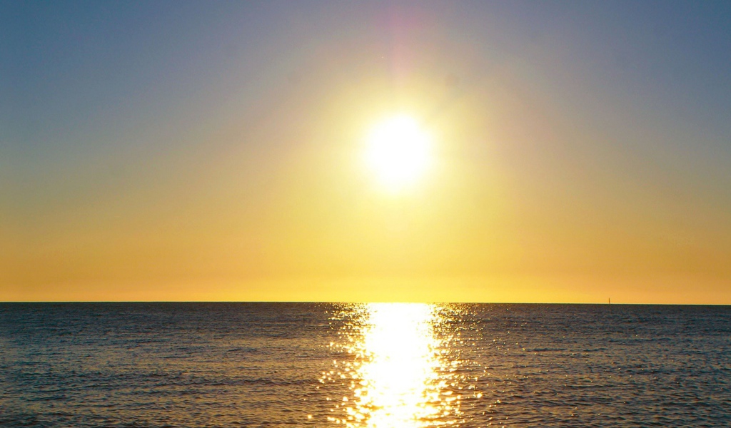 Солнечная дорога на море