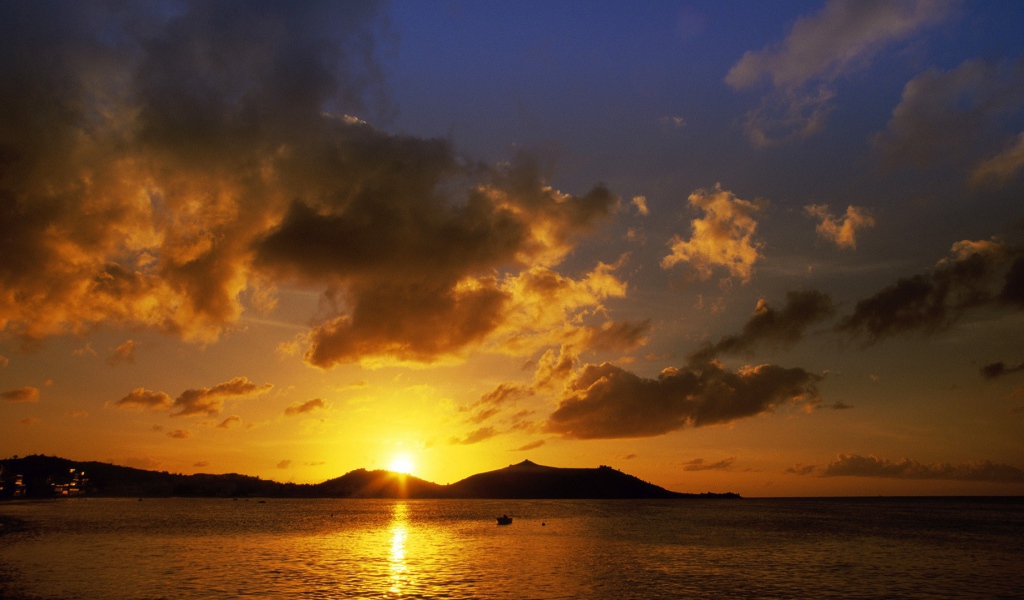 Закат над заливом